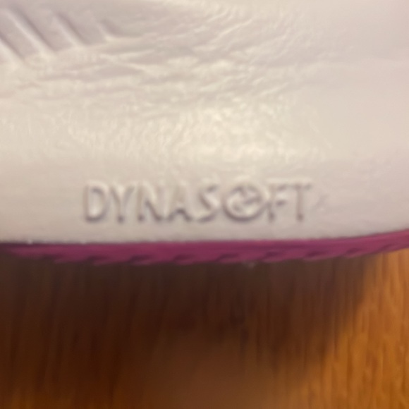 Sneakers - Picture 4 of 6